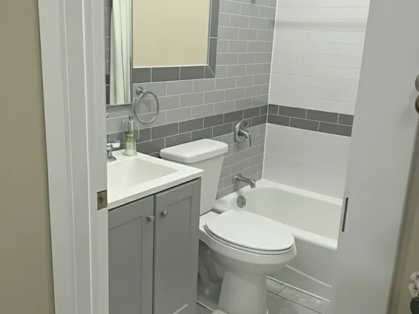 150-01 88th Avenue image 4 of 6