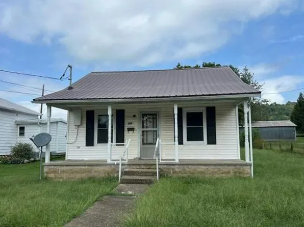 609 E 7th St, Manchester, OH 45144
