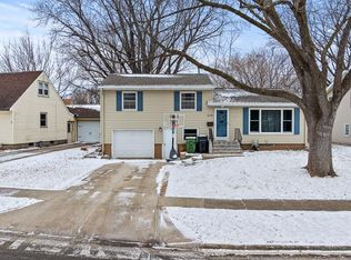 215 N Hill St, Marshall, MN 56258
