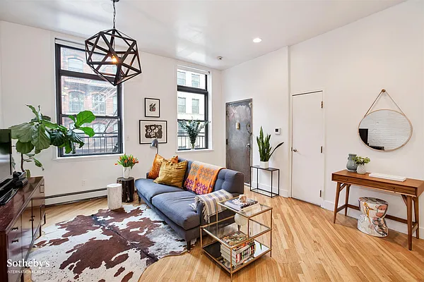 Sold by Sotheby's International Realty | media 4