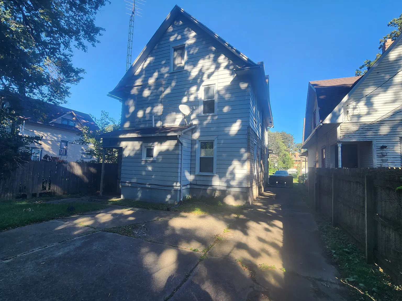 5 bed, 2250 sqft, $1,750 — Photo 4