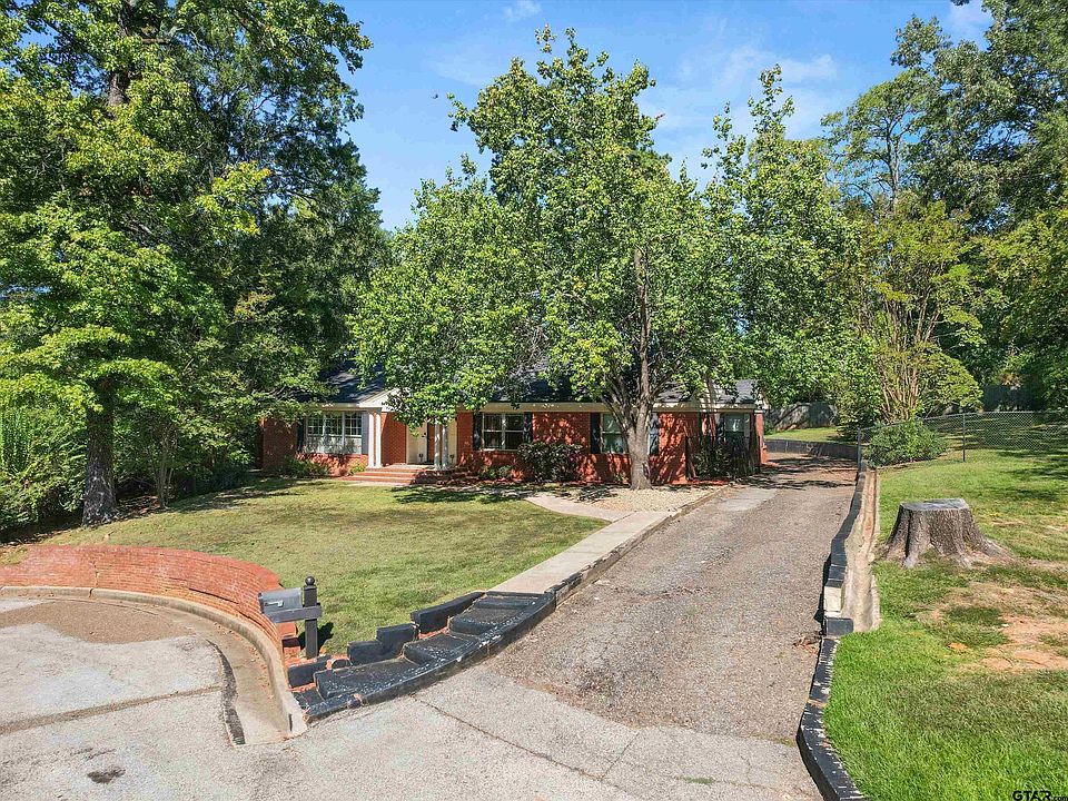 1st image of 6 Lindsey Ln