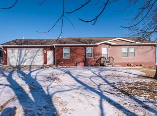 22438 750th St, Hayfield, MN 55940