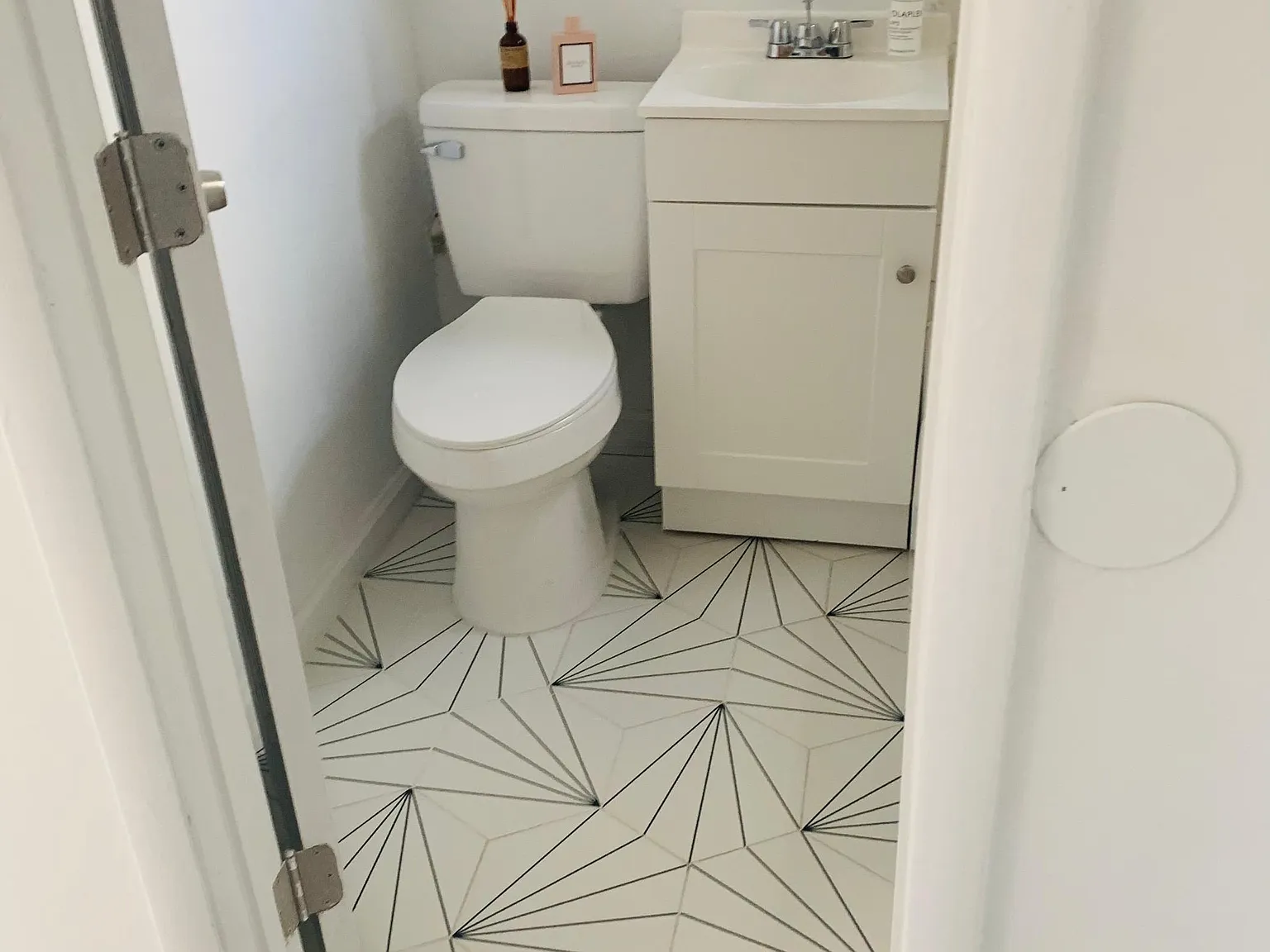 2 bed, 1900 sqft, $2,300 — Photo 2