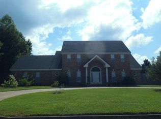 2430 Country Club Rd, Grenada, MS 38901