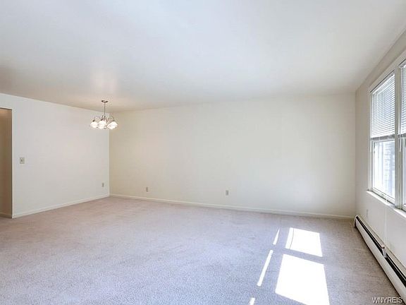 4th image of 100 Sundridge Dr APT 8