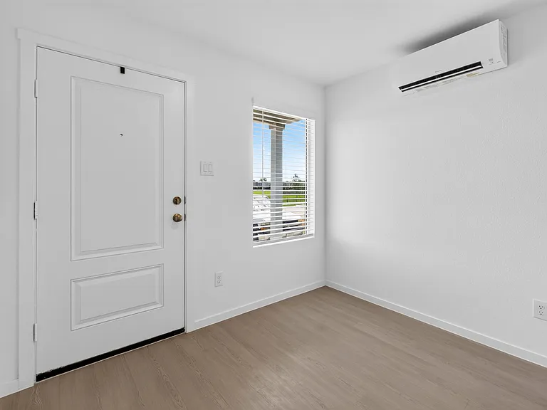 1031 Bishop Creek Dr — Photo 6