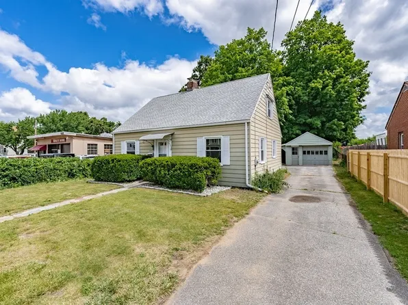 255 East St, Chicopee, MA 01020