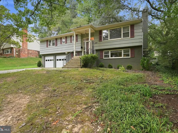 8400 Bound Brook Ln, Alexandria, VA 22309
