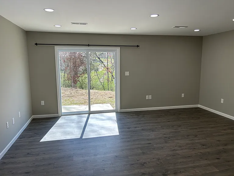 307 Keswick Dr — Photo 10