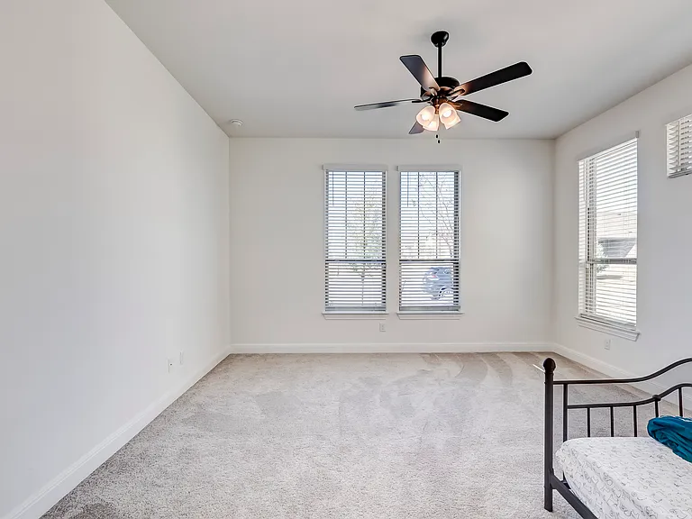 2824 Stone Branch Dr — Photo 15