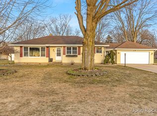 7688 Hickory Ave, Jenison, MI 49428