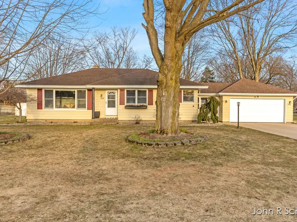7688 Hickory Ave, Jenison, MI 49428