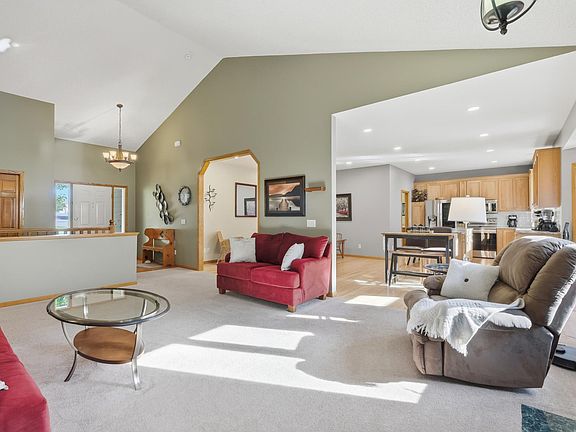 5th image of 20698 Jasmine Cir