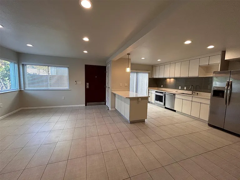 8922 Trone Cir #A — Photo 3