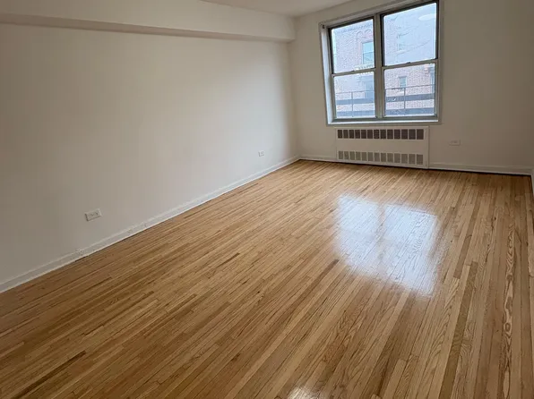 149 Marine Avenue image 7 of 8