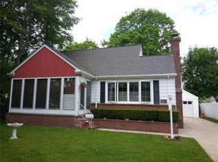 5 Pine St, Somerset, MA 02726