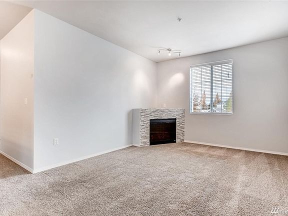 3rd image of 10011 186th St E Unit 240