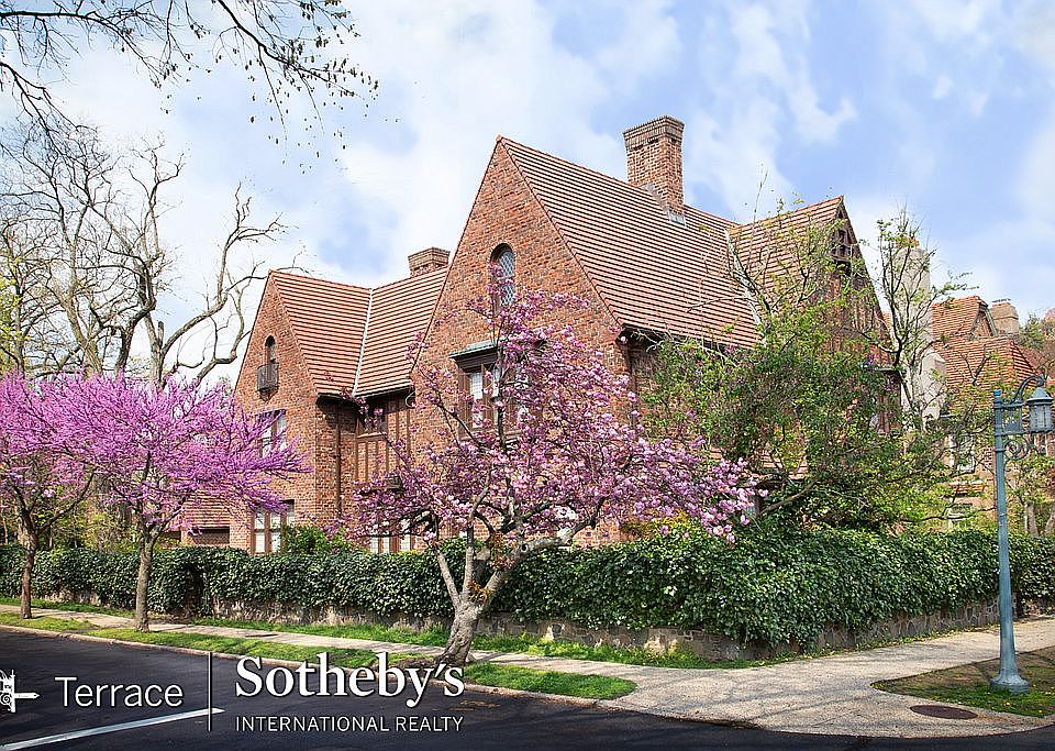 43 Greenway Ter, Forest Hills Gardens, NY 11375 Zillow