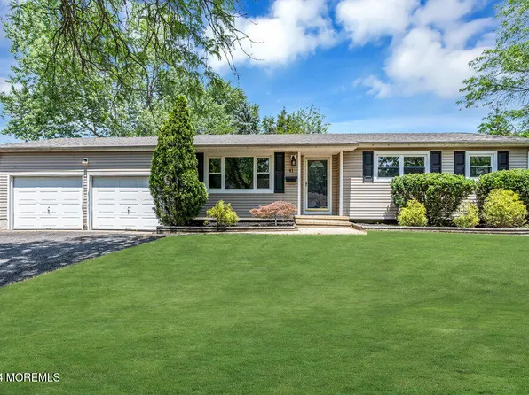 41 Villanova Drive, Jackson, NJ 08527