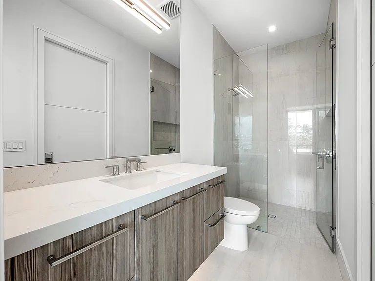 320 NE Wavecrest Way — Photo 50