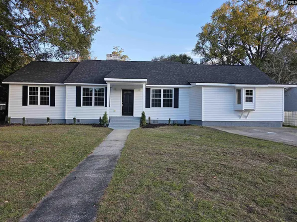 416 Thames St, Manning, SC 29102