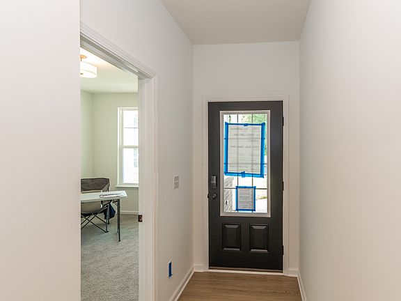 3rd image of 3962 Holly Brook Dr