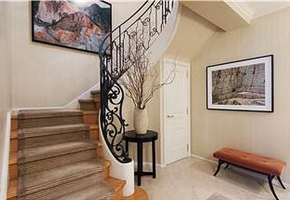 3rd image of 325 E 53rd St #1