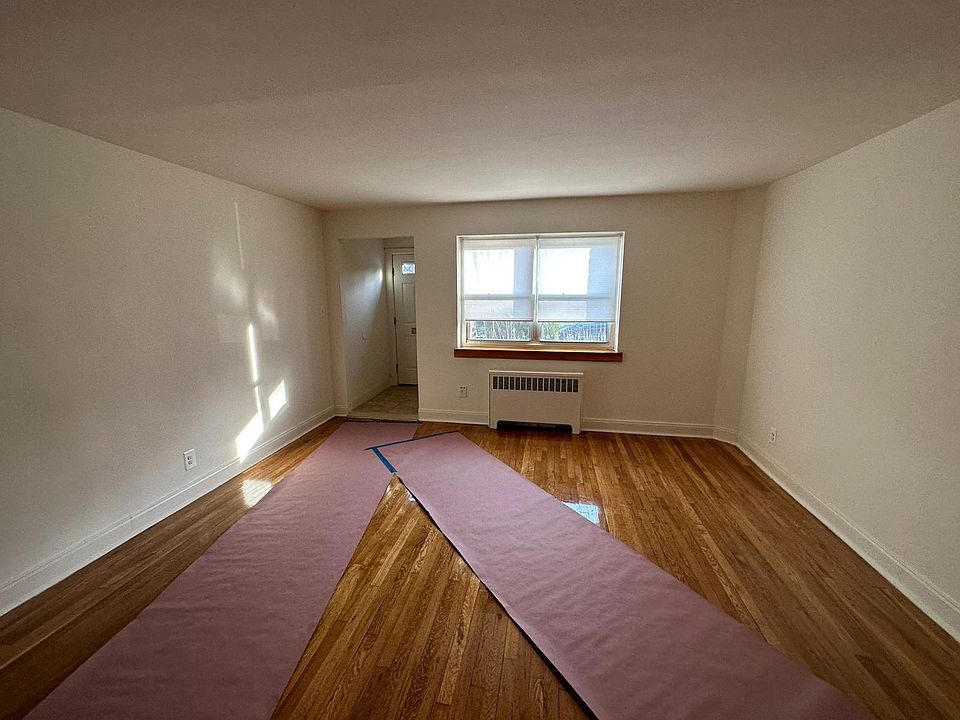 1st image of 475 Howard Ave #1D