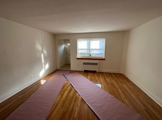 475 Howard Ave #1D, Staten Island, NY