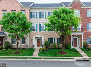 24960 Castleton Dr, Chantilly, VA 20152