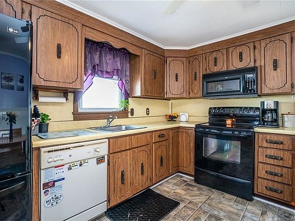 5th image of 3288 Bethford Dr
