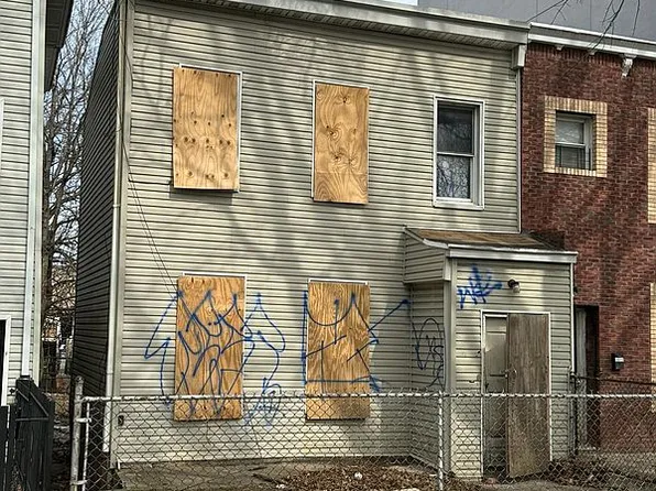 1693 Dean St, Brooklyn, NY 11213