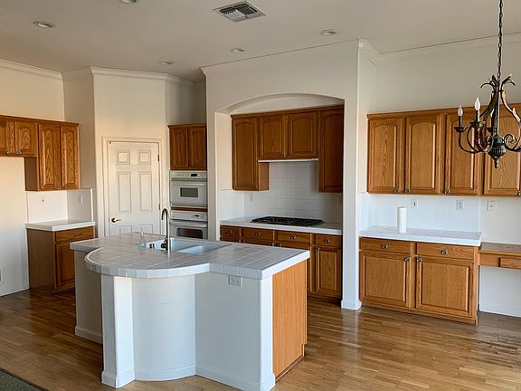 4th image of 5913 Saint Andrews Dr