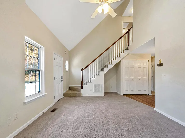 413 Adams St — Photo 5