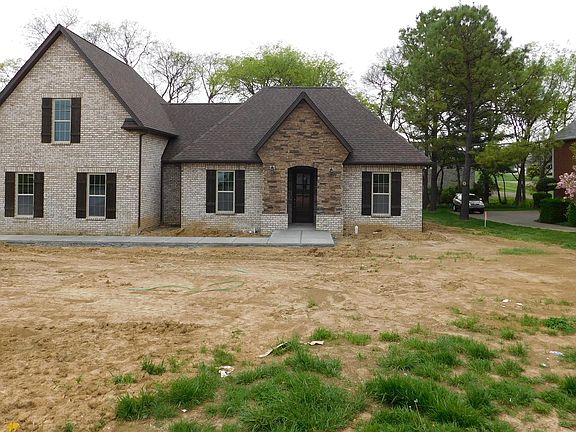 2nd image of 124 Stonehouse Dr