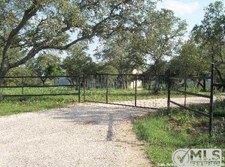 350 Private Road 2413, Hondo, TX 78861