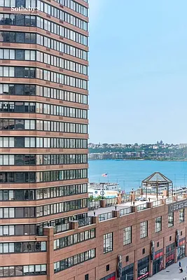 Rented by Sotheby's International Realty | media 11