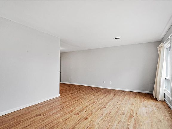5th image of 728 Paschal Dr