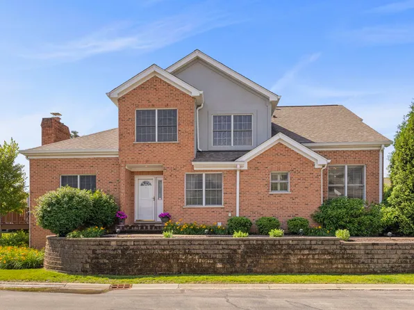 21 Chancel Ln, Glen Ellyn, IL 60137