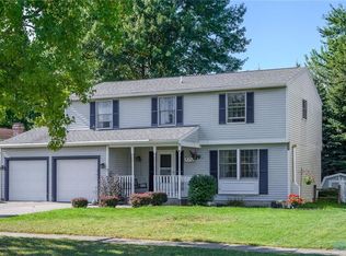 2052 Kellerston Rd, Maumee, OH 43537