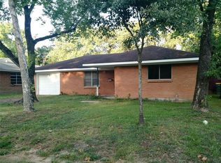 1410 N Roberson St, Conroe, TX 77301