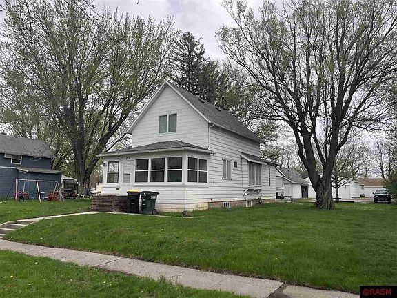 4th image of 715 9th St S