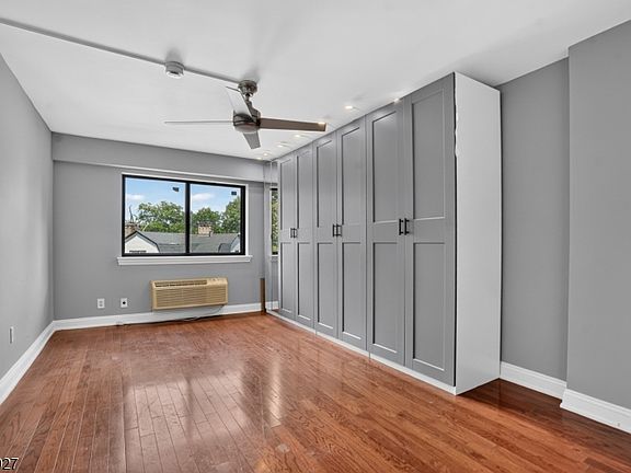 4th image of 60 Parkway Dr E APT 4JJ