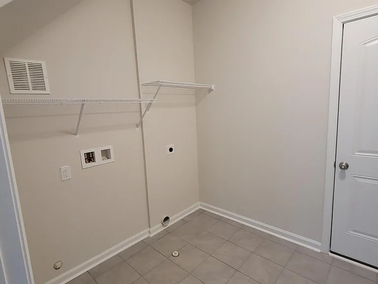 1035 Old Trail Rd — Photo 9