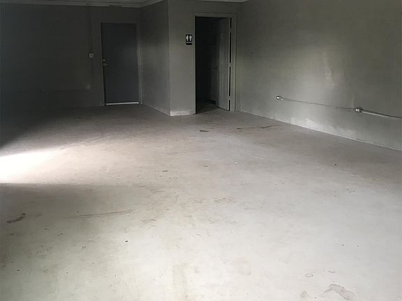 Large 900 sq ft area with bathroom