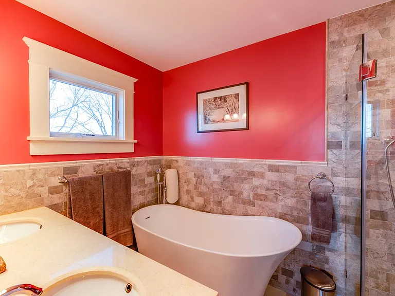 22 Wolf Swamp Ln — Photo 13