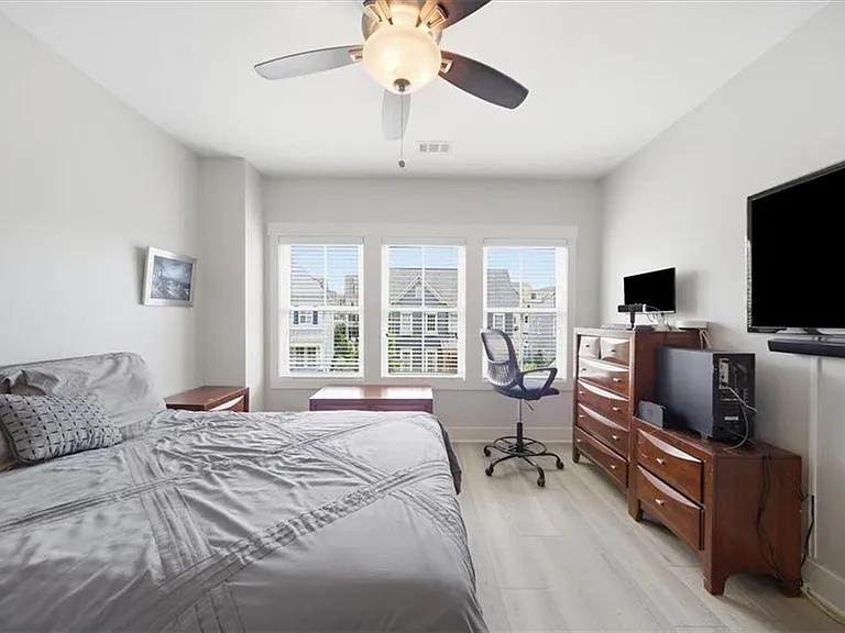 262 Dawson Dr — Photo 35