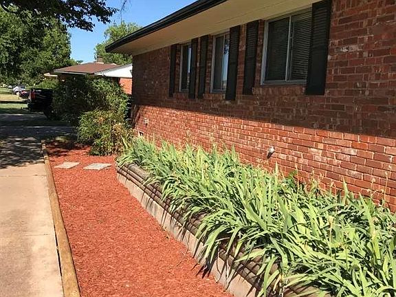 4th image of 4915 Lake Park Dr