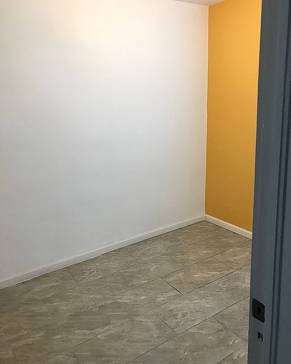 1st image of 4717 Henry Ave